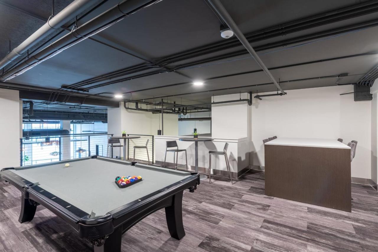 Modern 1Br Apt With Skywalk To Fiserv, Rooftop, And Parking Milwaukee Dış mekan fotoğraf